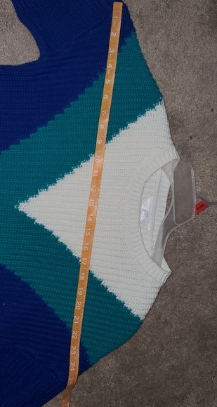 Brand new ladies sweater - Picture 4 of 7